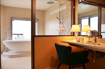 全長18mのプール